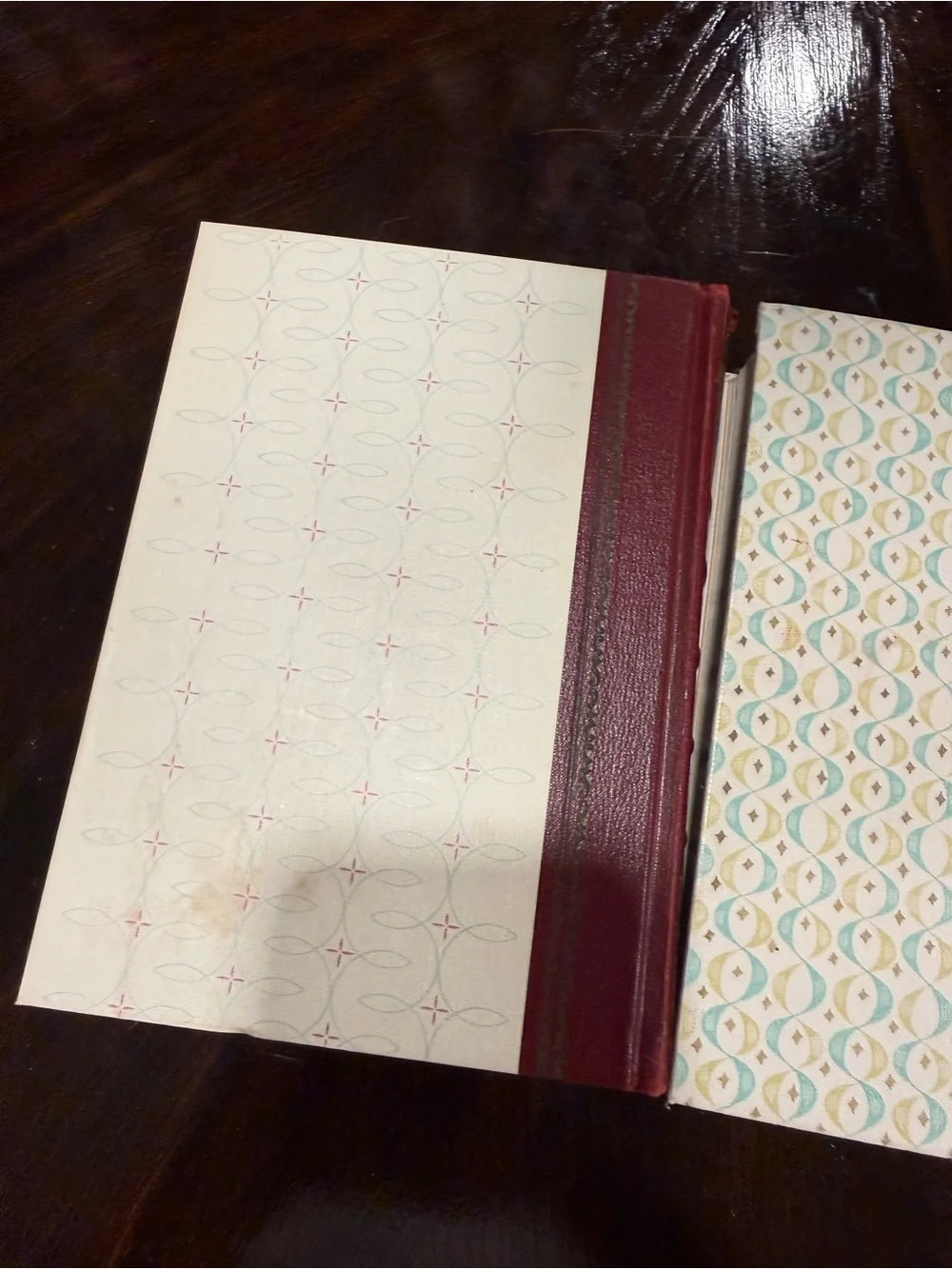 Vintage-Style Decorative Hardcover Book Set - Red